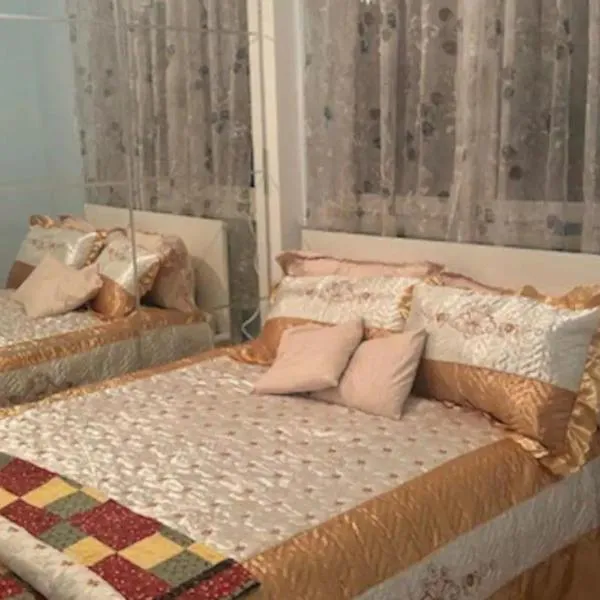Cozy Comforts aprt in Cugir, hotel v destinaci Cugir