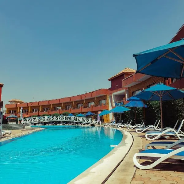 ByootBay Resort & Club، فندق في ‘Ezbet Sharikât Wardan