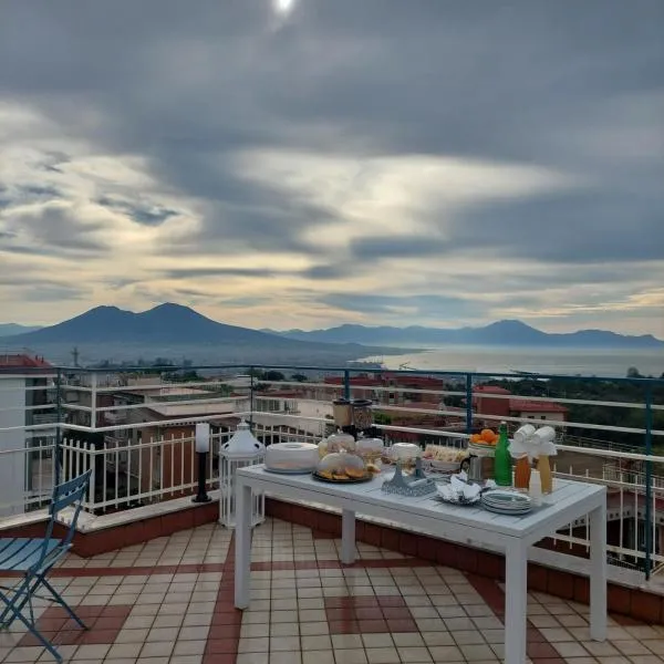 yoyo House Luxury Napoli, hotel in Naples