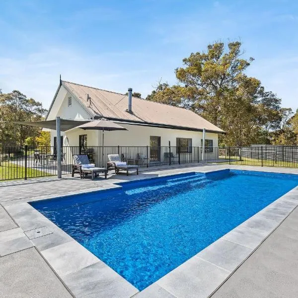 Bush Retreat With Private Pool, hotel a Narooma