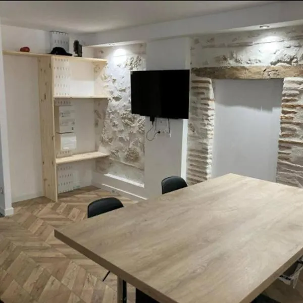 T2 à 5' d'agen, clim, wifi, parking privé, hotel in Foulayronnes