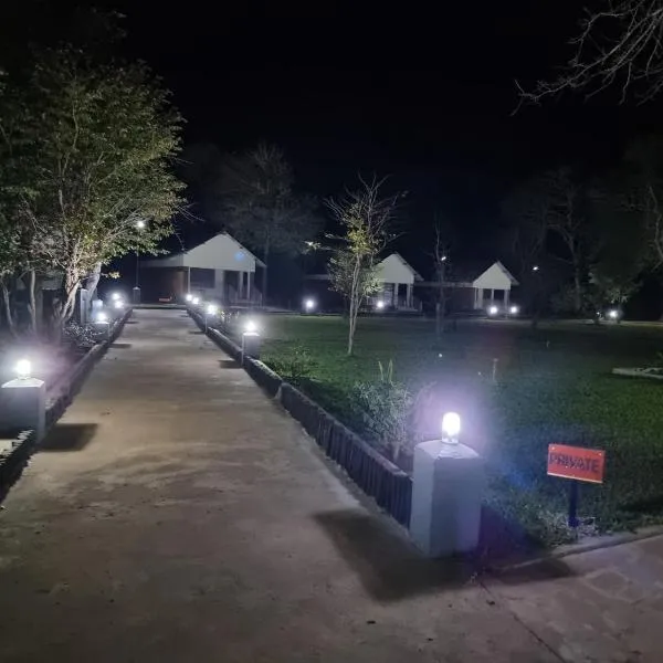Yousha Safari Lodge, מלון בSaidi