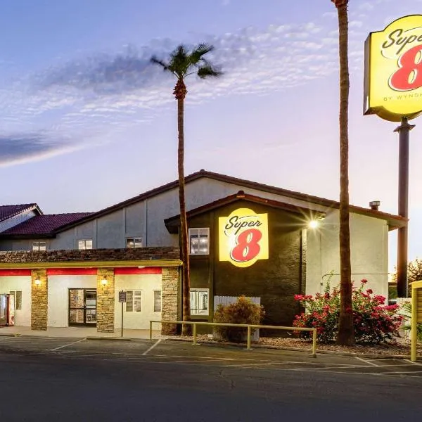 Super 8 by Wyndham Goodyear/Phoenix Area, hotel v destinaci Goodyear