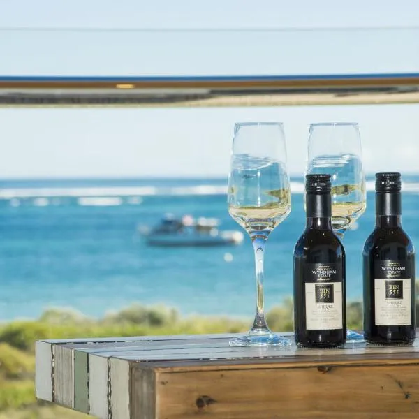 Oceans View - Luxury Apartment with ocean views, hotel v destinaci Lancelin