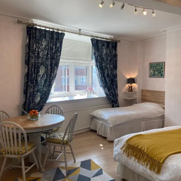 Deluxe Three Bed BnB in Henley-on-Thames near Station River & Town Centre, hotel a Henley on Thames