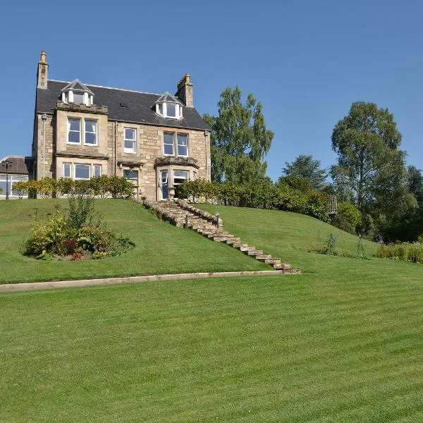 The Poplars Guest House, hotel v destinaci Pitlochry