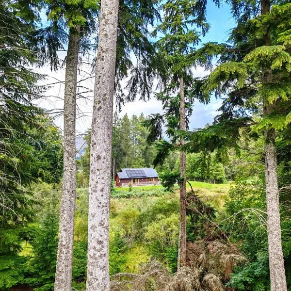 Fersit Log Cottage, hotel in Inverlair