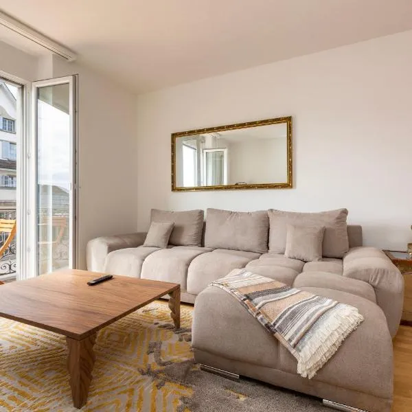 KAYA Zurich Apartment 4A - Downtown 2BR Apt with Balcony, hotel v Curychu