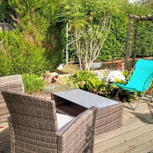 Chez Léa, hotel v destinaci Bourges