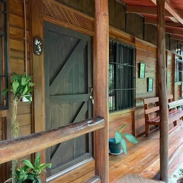 Hermosa Cabaña equipada, en medio de zonas verdes, hotel v destinaci Pedregoso