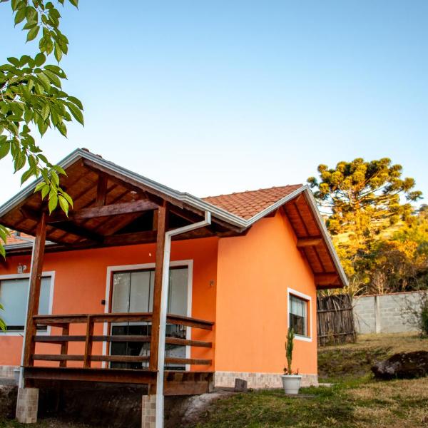 Chalé Canto do Galo 2 - Hidro da Jacuzzi, Lareira Ecológica, Cozinha Completa, Wi-Fi 80mbps, próximo a comércio local e relaxando ao som do riacho - Foto 5