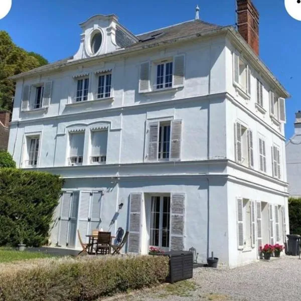Au Cœur de la Nature, idéalement placé Paris, hotel a Presles
