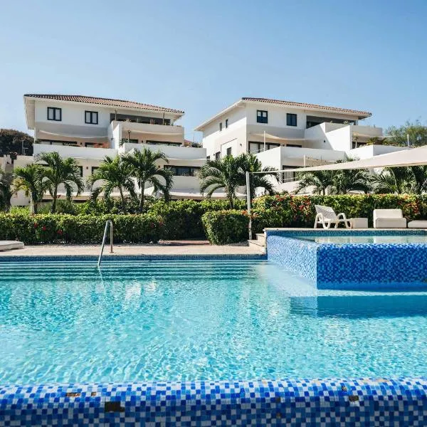 Seabreeze Retreat Stylish Blue Bay Residence, hotel in Sint Michiel