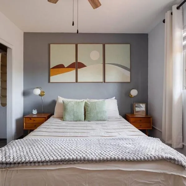 Spring Escape 1BR by UA DT Just 2 Min to Banner, hotel i Tucson