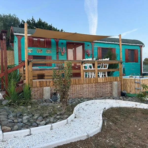 Vintage chalet with stunning vieuws, hotel em Estepona