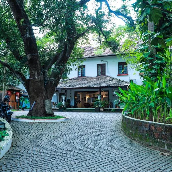 Old Lighthouse Bristow Hotel , Fort Kochi, hotel in Cochin
