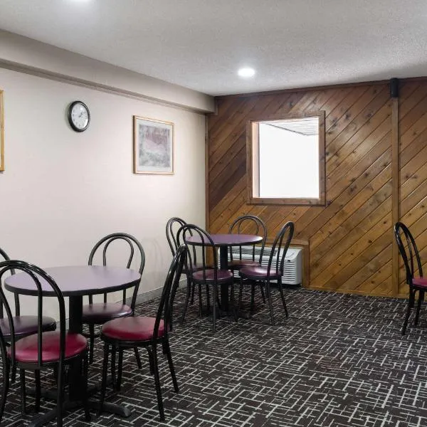 Super 8 by Wyndham Dyersville, hotel in Dyersville