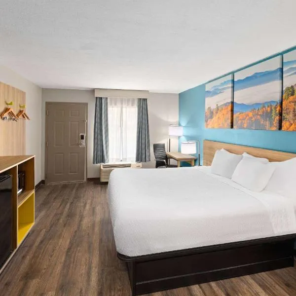 Days Inn by Wyndham Clarksville North EXIT 4, hotel in Clarksville