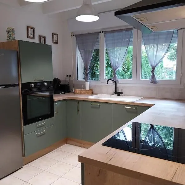 Villa Nana, hotel v destinaci Andernos-les-Bains