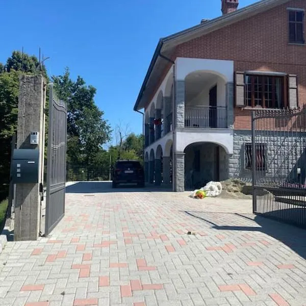 Coccole in Villa, B&B close to outlet, hotel v destinaci Serravalle Scrivia