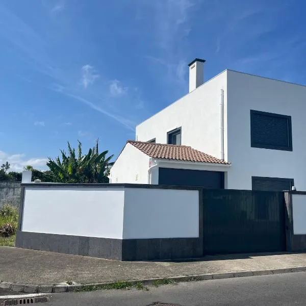Casa Senhora Da Estrela 1, 2 or 3 bedrooms, hotel di Ribeira Grande
