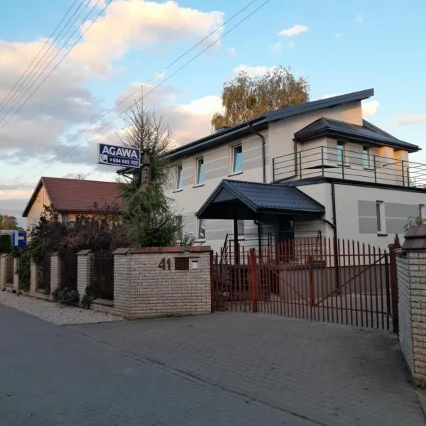 Pokoje Gościnne Agawa, hotel v destinácii Łomianki