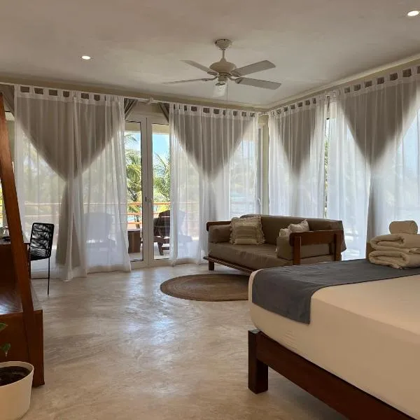 Noah Beach Hotel & Suites, hotel v destinaci Mahahual
