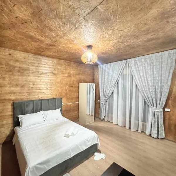 Hovakimyans Hotel, hotel v destinaci Pʼarakʼar