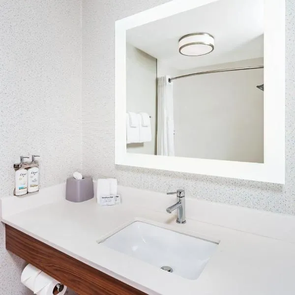 Holiday Inn Express Hotel & Suites Chicago South Lansing by IHG, hotel en Lansing