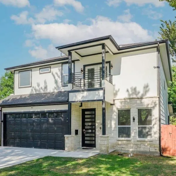 Modern and Comfortable Home Close to Downtown: Dallas şehrinde bir otel