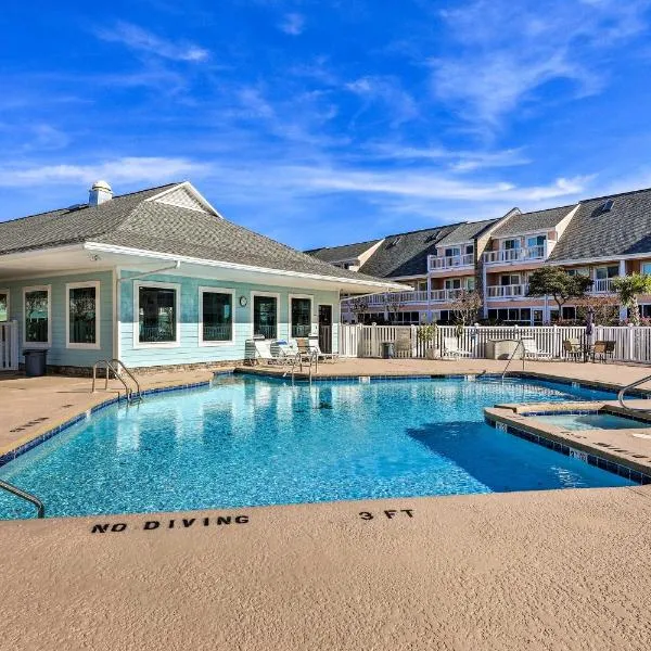 Emerald Isle Condo Near Beach with Screened Porch!, hotel in Emerald Isle