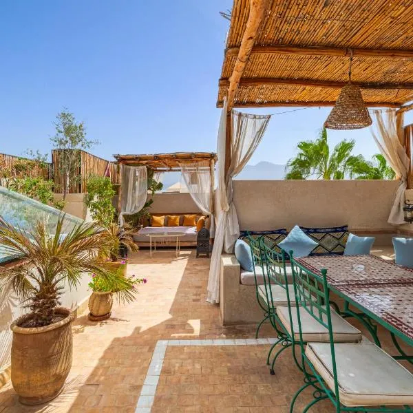 Riad CozyNest Exclusiv&Chic Piscine Petit déjeuner privé, hotel v Marrákéši