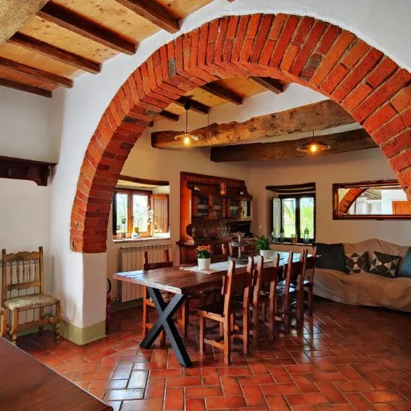 Casale Alcinoo - Rustico, hotel v destinácii Tuoro sul Trasimeno