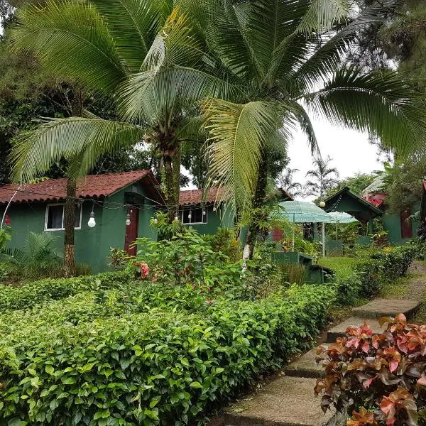 LOS PINOS DE TORIO、Torioのホテル