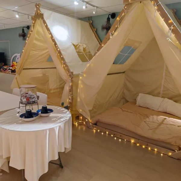 Penang Indoor KTV Camping Tent Romantic Stay up to 6 pax Netflix YouTube Playstation, hotel v destinaci Jelutong