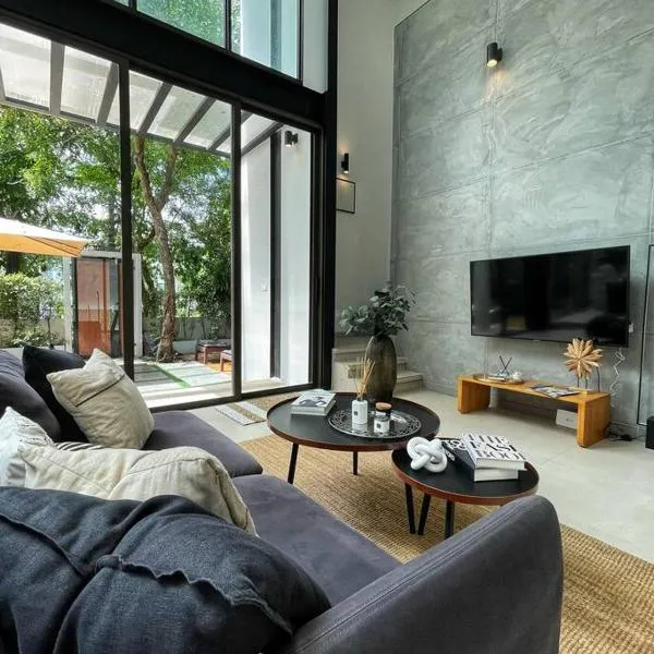 Forest Hill Residences Koh Samui Villa Alaia 3bd, 5 min walking from Fishermans Village, hotel in Koh Samui