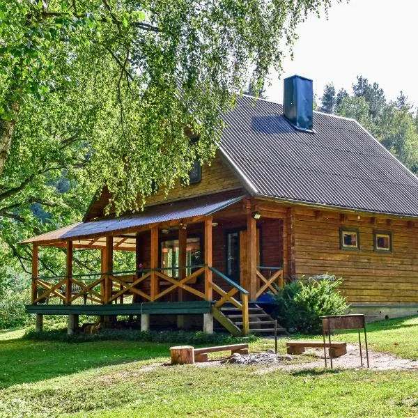 Ažuluokesos sodyba, hótel í Molėtai