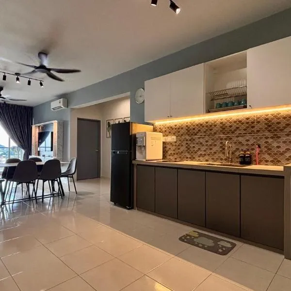 Spacious HOUSE 4R 8pax WiFi-S Pic-Airport，位于峇六拜的酒店