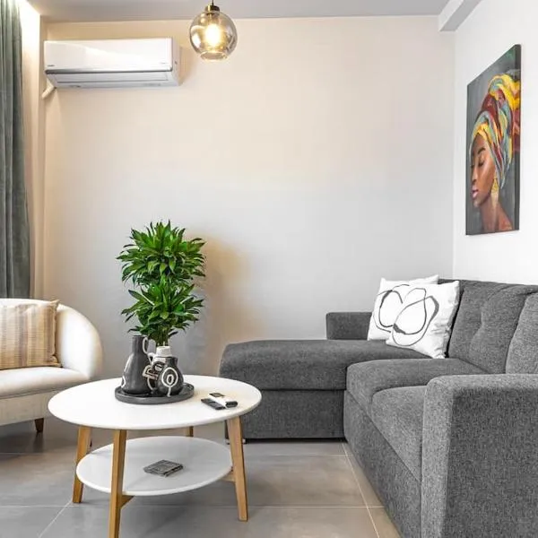 Vasilikis place - Luxury apartment by the sea, khách sạn ở Chalkida