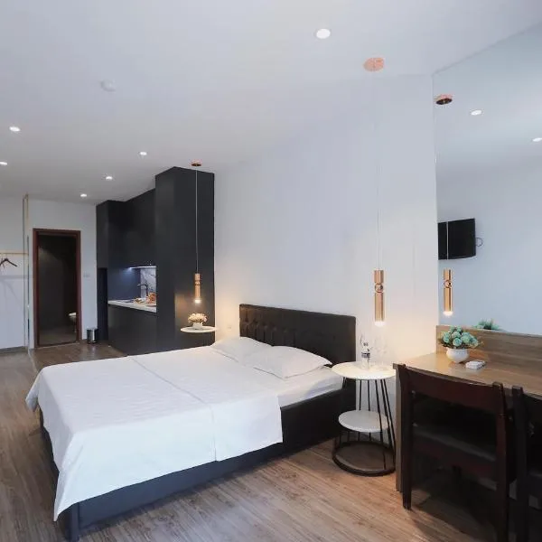 BH Riverside Hotel, hotel in Hanoi