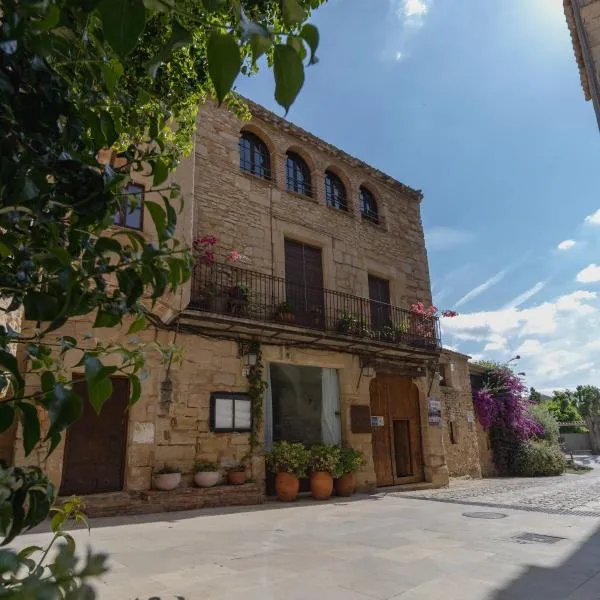 Hostal La Riera de Peratallada, ξενοδοχείο σε Peratallada