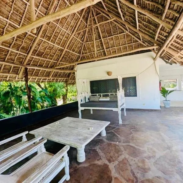 WHITE Nyumba Malindi - Boutique Villa, хотел в Малинди