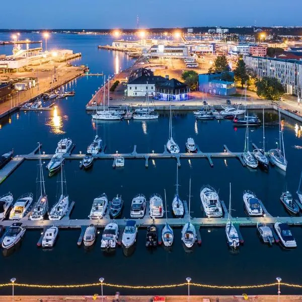 Private Yacht in the Heart of Tallinn, hotel a Tallinn