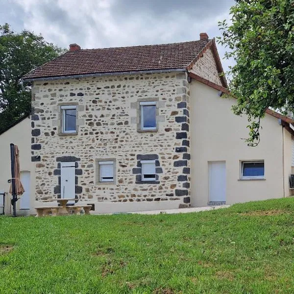 chez Robert, hotel v destinaci Bromont-Lamothe