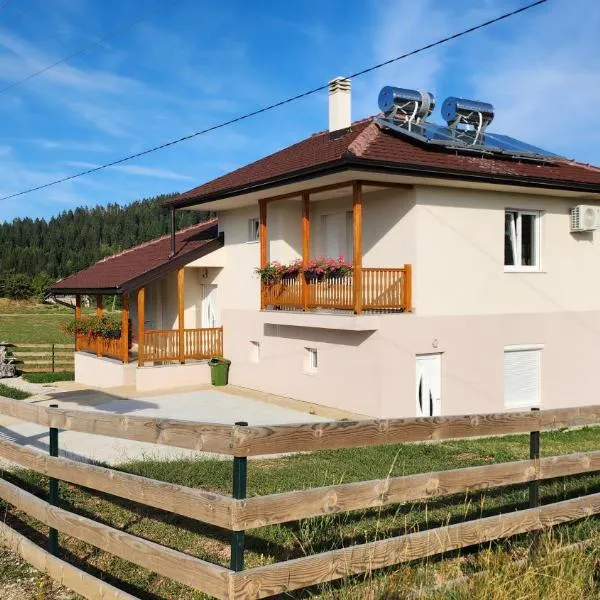 Kuća sa lepim pogledom - porodica Čolović, hotel v destinaci Rudno