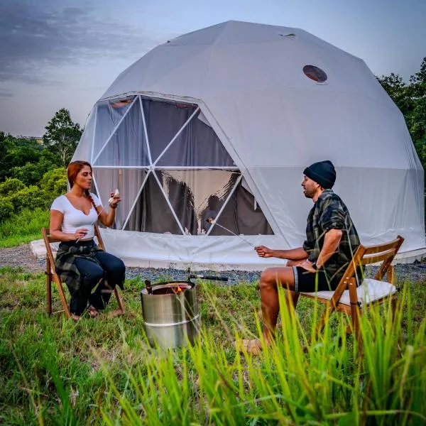 Unique and Romantic Dome with Nature Escape and River, hotell i Jaguas
