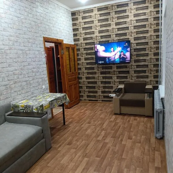 Loft apartment near city center on Peremogy Avenue 44, hotel in Chernihiv