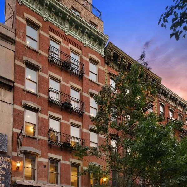 The Historic Blue Moon Hotel - NYC, hotel i New York