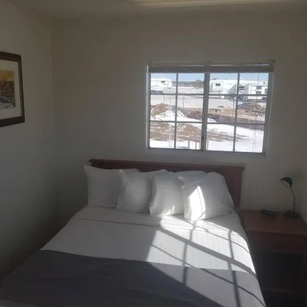 075A Affordable Getaway near South Rim Sleeps 2, hotel v destinaci Valle