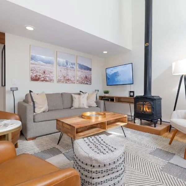 Spacious Family Friendly Townhome on Telluride Mainstreet, hotel v destinaci Telluride